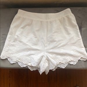 White LC lace shorts